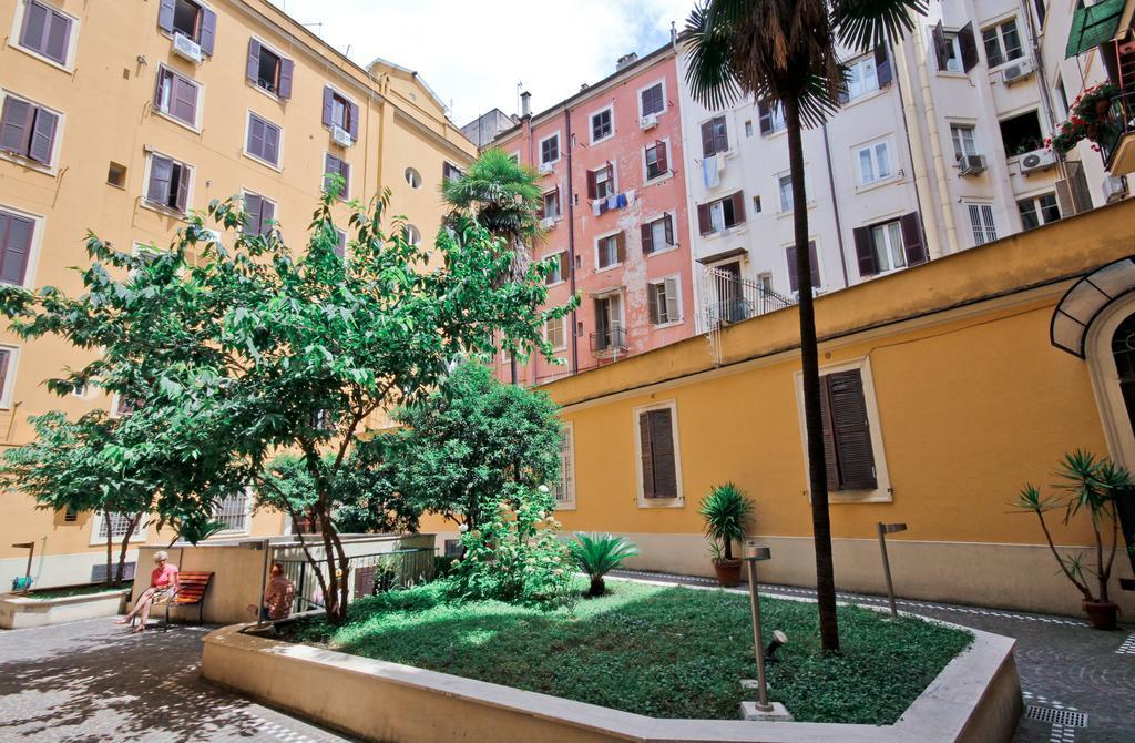 San Pietro'S Home - Guesthouse Rome Bagian luar foto